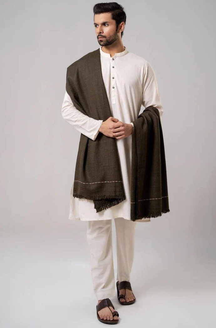 Men's Winter Wool Shawl – Dark Brown - classic winter wool shawl